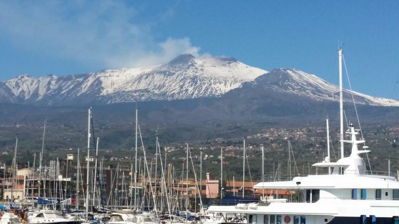 Casa Donna Rosaria Tra Etna E Taormina Leilighet Riposto Eksteriør bilde