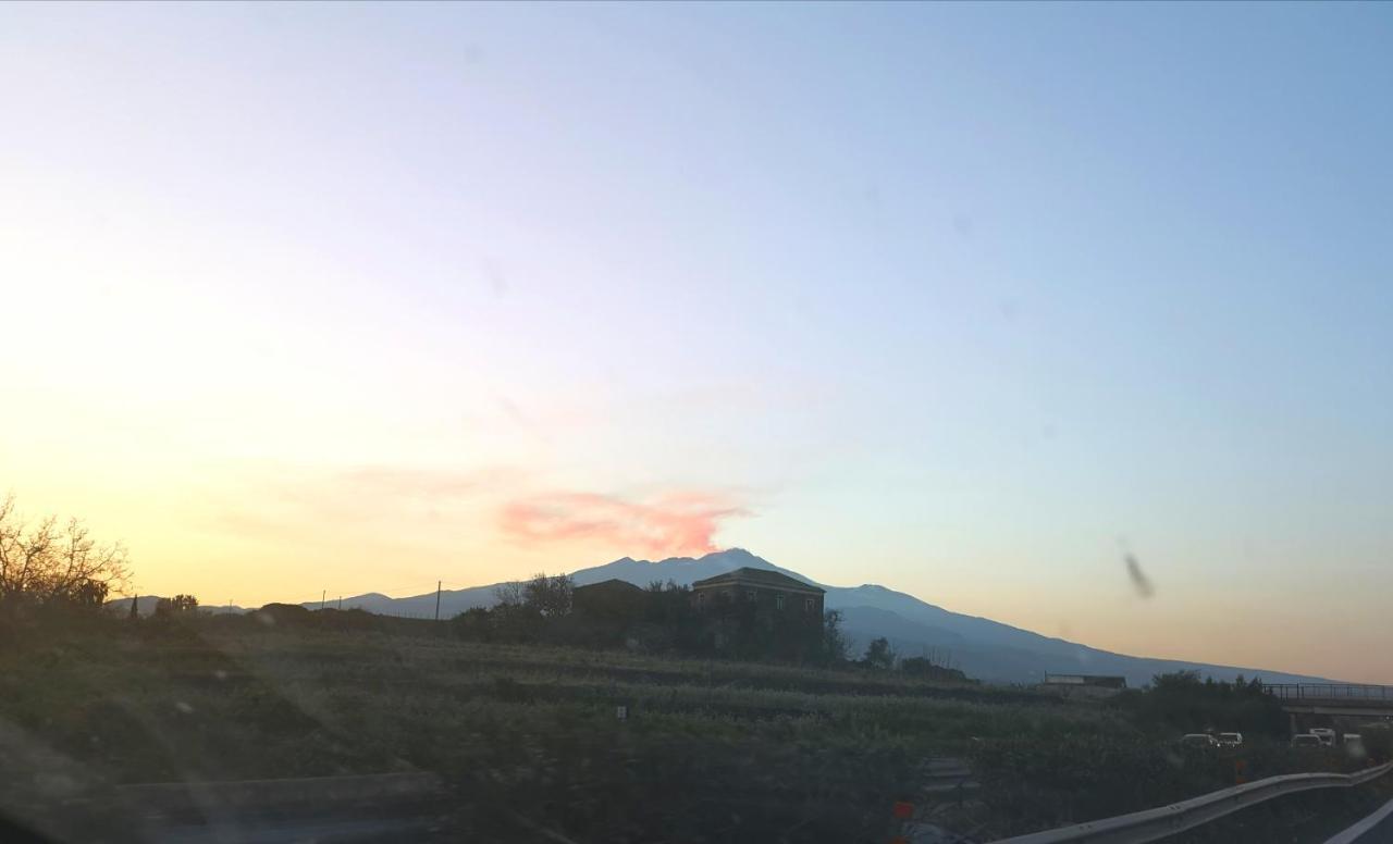 Casa Donna Rosaria Tra Etna E Taormina Leilighet Riposto Eksteriør bilde